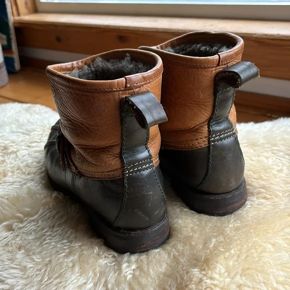 Vintage FRYE Shearling Veronica Duck Boots