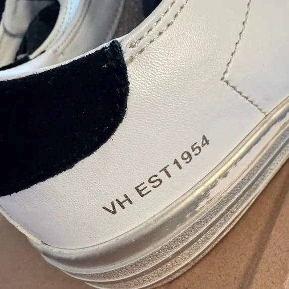 Vintage Havana Alive White Sneakers with Branded Laces