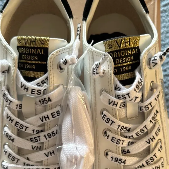 Vintage Havana Alive White Sneakers with Branded Laces