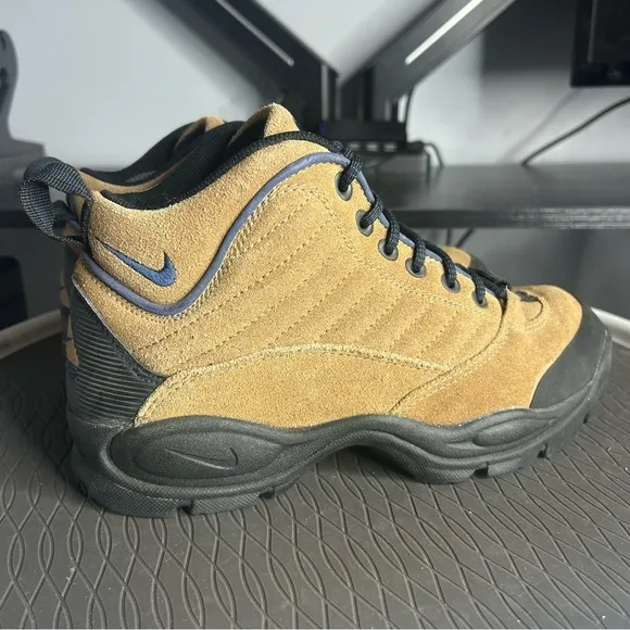 Vintage Nike ACG Hiking Boots