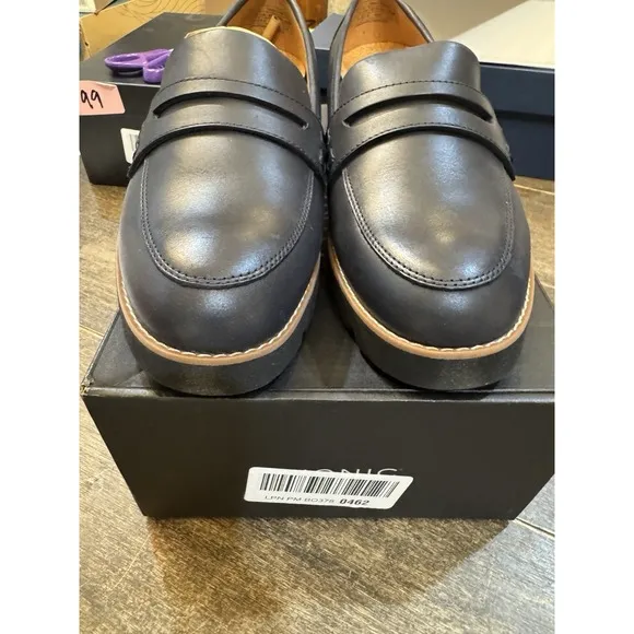 Vionic CHERYL II LOAFER In Navy Blue Size 9.5 Academia Penny Loafer
