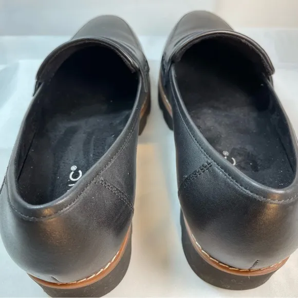 Vionic Cheryl II Lug Sole Women's Loafers - black nappa leather - size 6.5 Wide