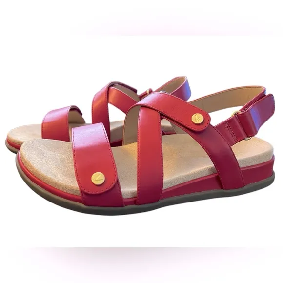 Vionic Cypress Sandals Size 7 Pink New without box