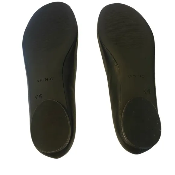 Vionic Hannah Black Napa Leather Ballet Flats
