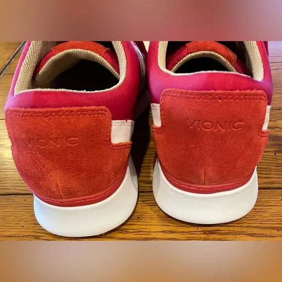 VIONIC Men’s Ansel sneakers, cherry, size 11.5/44.5