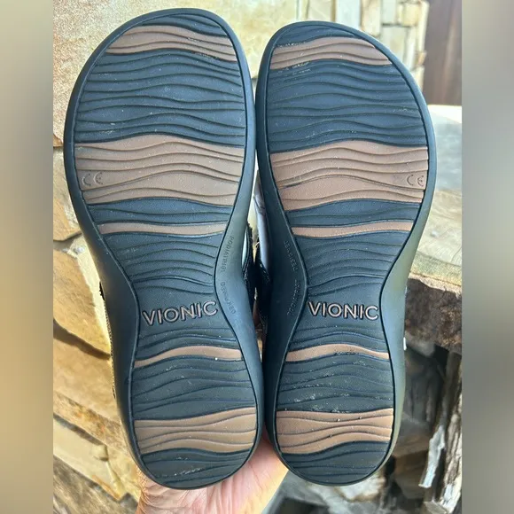 VIONIC Rest Floriana Black toe post Sandals w/Eye-Catching Beaded Design Sz-6. N