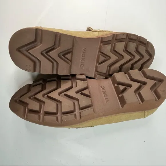 Vionic Tan Loafers Suede Leather Cheryl II Loafer Womens 7 Saddle strap Lug Sole