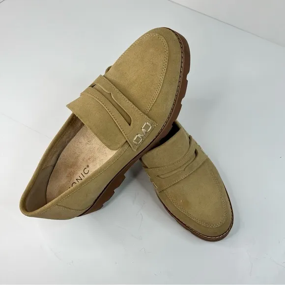 Vionic Tan Loafers Suede Leather Cheryl II Loafer Womens 7 Saddle strap Lug Sole