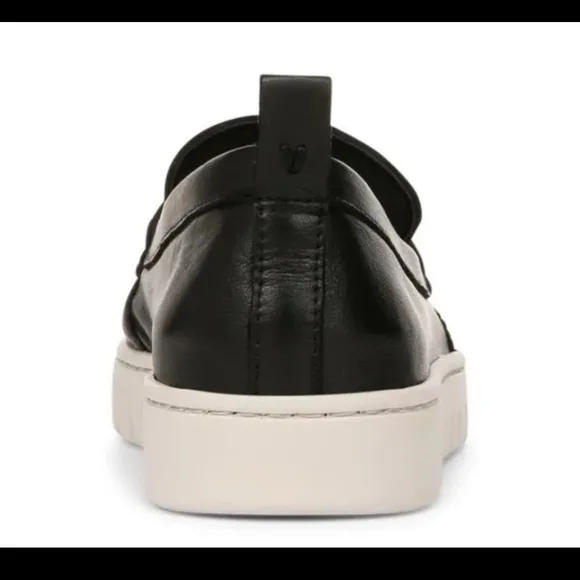 Vionic UPTOWN LOAFER in Black Leather size 9.5