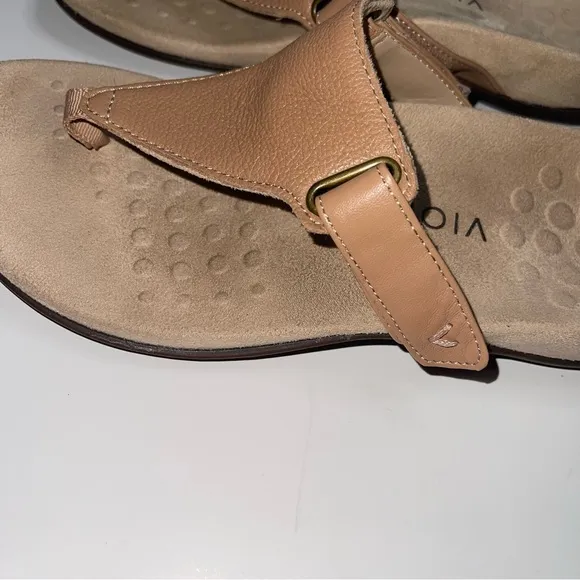Vionic Wanda Leather Adjustable Strap Arch Support Sandal Size 7 NWOT