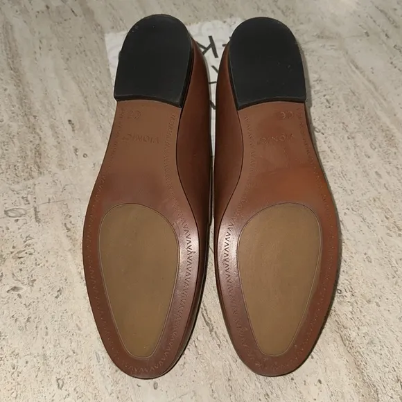 VIONIC WILLA SLIP ON FLAT BROWN LEATHER LOAFERS Sz  7.5 Arch Support. Cushioning