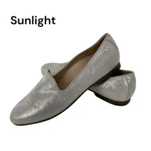 Vionic Women Willa II Slip-On Loafers SZ 8.5 Silver Metallic Leather Comfy Shoes