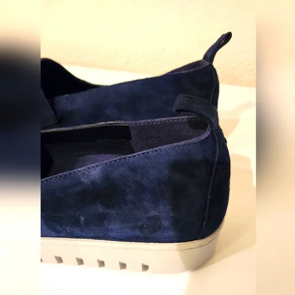Vionic Women's Uptown A-line Navy Blue Suede Slip-On Shoes Loafers Size 12 NWOT
