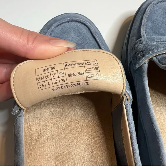 Vionic Women's Uptown Loafer in Vintage Blue Haze Waxed Suede Size 8