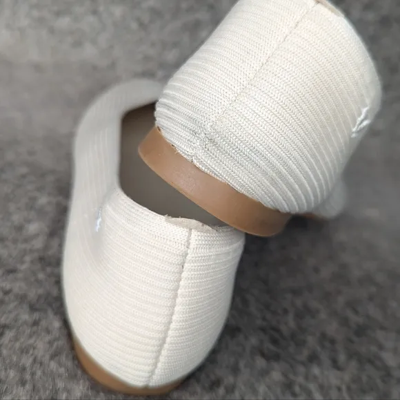 Vivaia Margot 2.0 Square-Toe V-Cut Flats Cream Ivory Women's 10