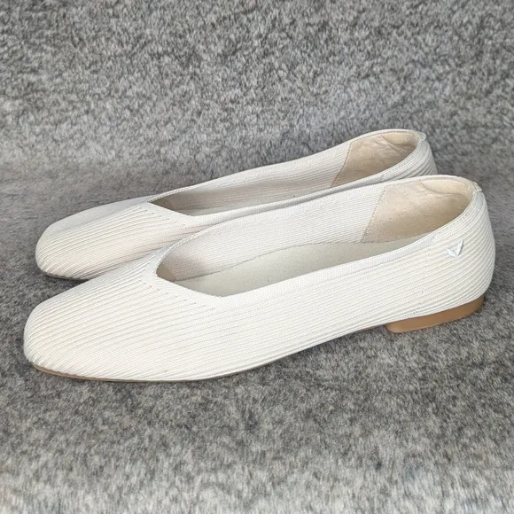Vivaia Margot 2.0 Square-Toe V-Cut Flats Cream Ivory Women's 10