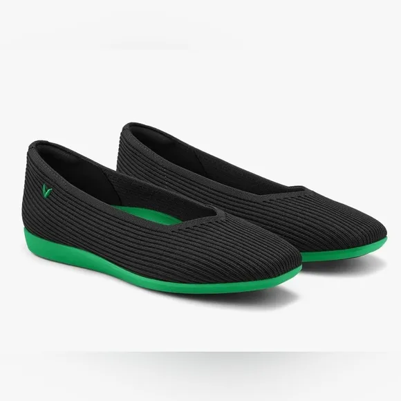 Vivaia Margot Walker Lightweight Square Toe Flats EU40 US7-7.5