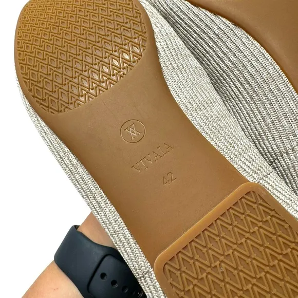 Vivaia | NEW Square-Toe V-Cut Flats (Margot 2.0) in Oatmilk 42