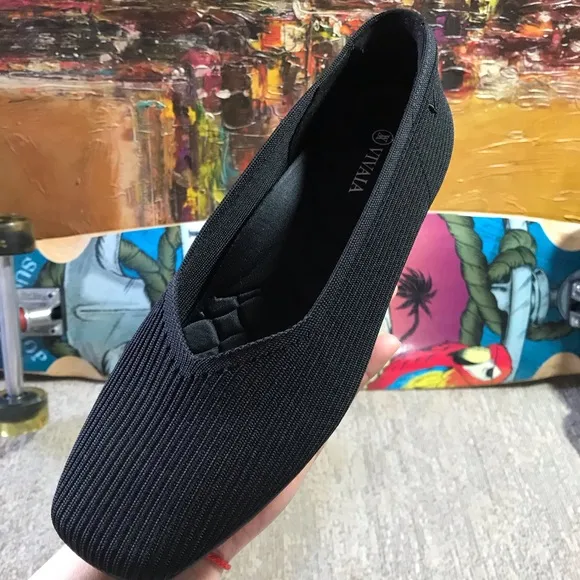 VIVAIA Square-Toe V-Cut Flats (Margot 2.0) Sz 40.5