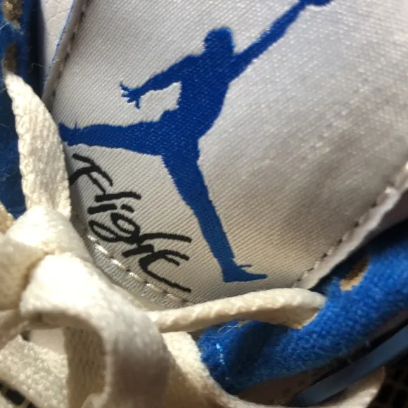 White and Blue rare ahi- top military blues Y2k flight air Jordan  Sneakers