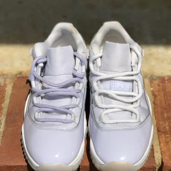 Wmns Air Jordan 11 Retro Low “Pure Violet”