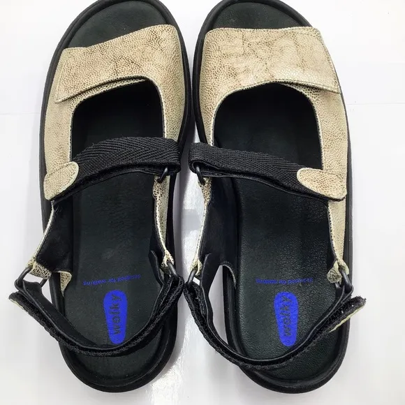 {WOLKY} Jewel Beige Caviar Sandals