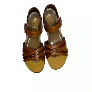 Women’s Clarks Sandals• Size 11•Genuine Leather Two Tone Brown•Brand New…