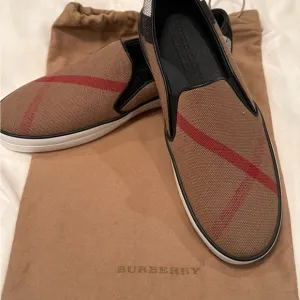 Women's Gauden Signature Plaid Slip-On Sneakers
