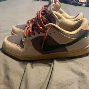 Women’s “The Joker” Dunk size 6.5