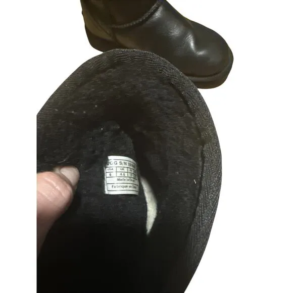 Women’s UGG Australia Triana Seaweed Boots Black Leather Shearling Sz 6