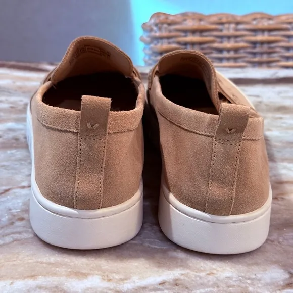 Women’s VIONIC Uptown Loafers- sand suede. Size 10