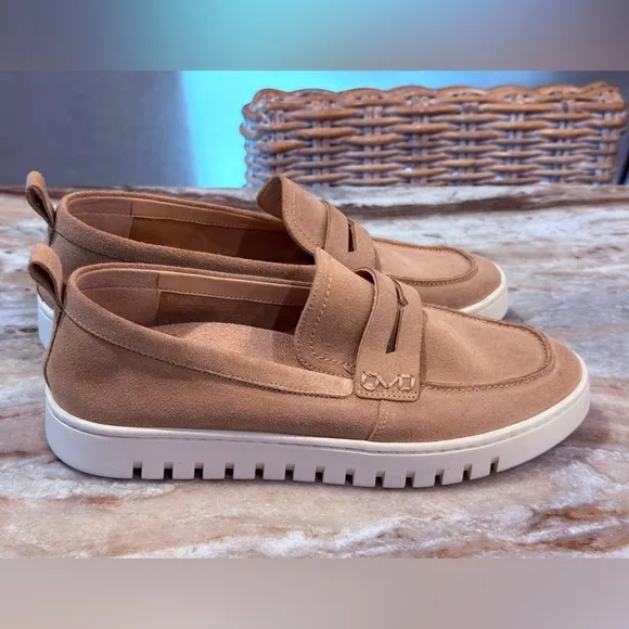 Women’s VIONIC Uptown Loafers- sand suede. Size 10
