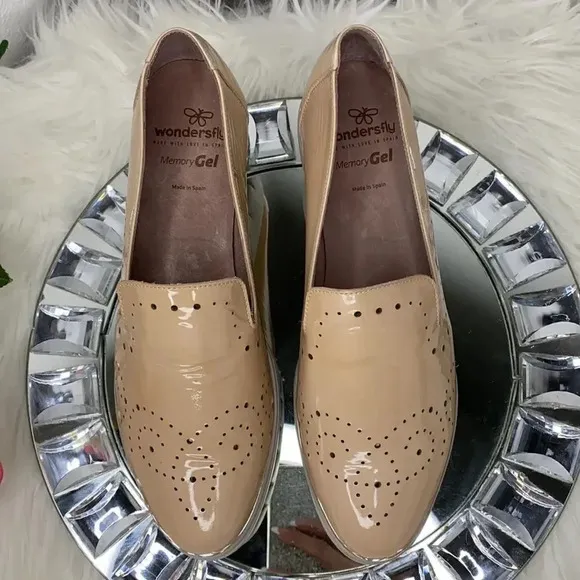 Wondersfly Nude Patent Leather Loafers 40