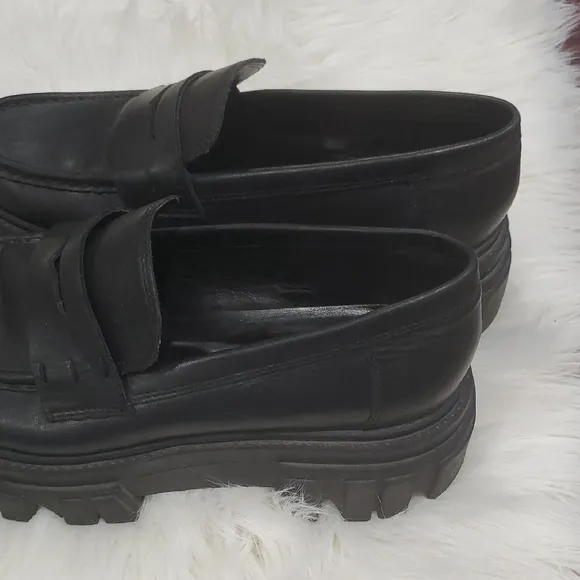 Y2K Marc Fisher Black Chunky Platform Cube Penny  Loafers