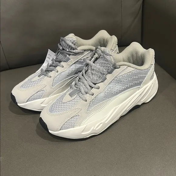 Yeezy 700 V2 Sneakers in Gray and Cream