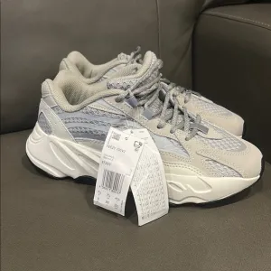 Yeezy 700 V2 Sneakers in Gray and Cream