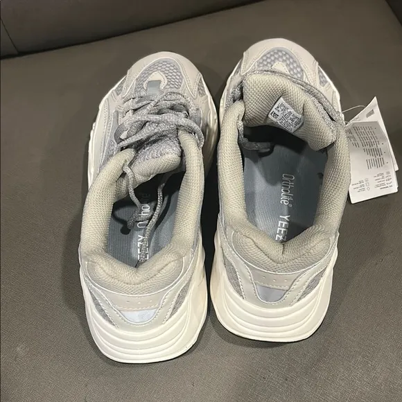 Yeezy 700 V2 Sneakers in Gray and Cream