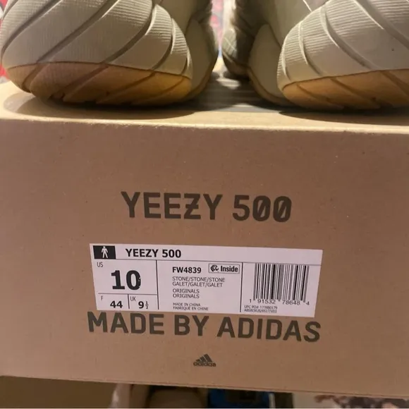Yeezy Cream Sneakers 500