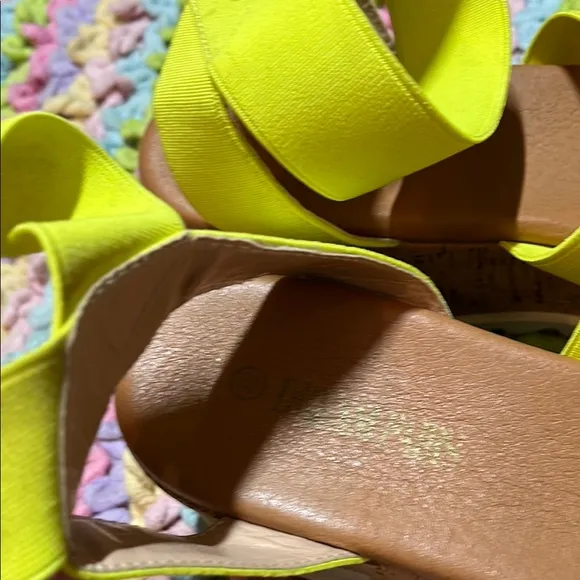 Yellow Sandals with Wide Straps and Ankle Support ladies 7.5
