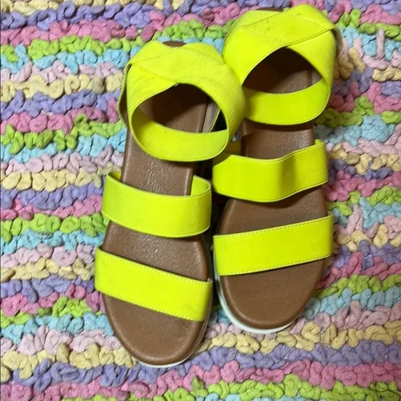 Yellow Sandals with Wide Straps and Ankle Support ladies 7.5