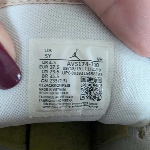 Youth 5y Nike Air Force 1 Dynamic Yellow Floral Edition