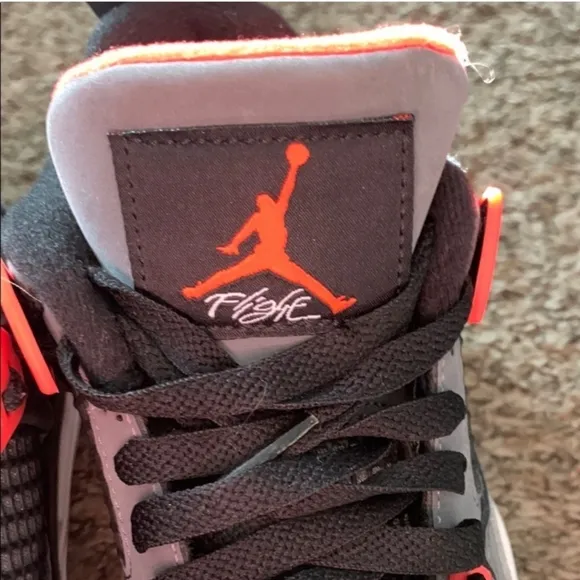 Youth Kids AIR JORDAN 4 Retro Infrared Sneakers Sz 5