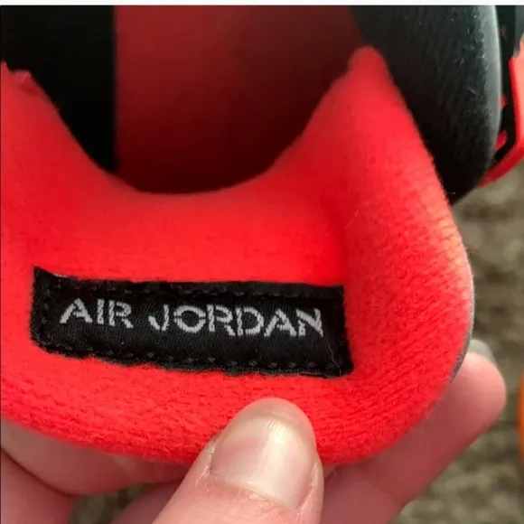 Youth Kids AIR JORDAN 4 Retro Infrared Sneakers Sz 5