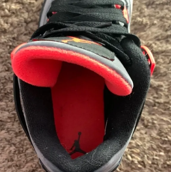 Youth Kids AIR JORDAN 4 Retro Infrared Sneakers Sz 5