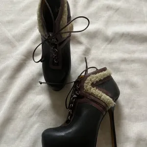 Yves Saint Laurent Black and Brown Stiletto Boots with Shearling Trim EU 37.5