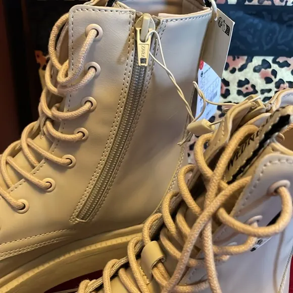 ZARA WEDNESDAY ANKLE COMBAT HIKING BOOTS SHOES KIDS 2100/330/002 BEIGE SIZE 4