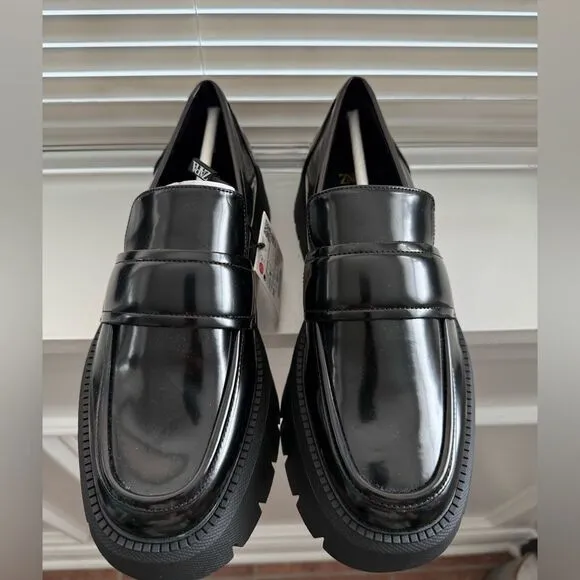 ZARA LUG SOLE LOAFERS Size 7.5