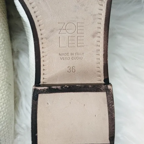 Zoe Lee Off White Textured Zipper Loafers